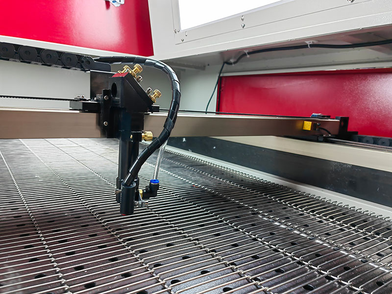 激光布料切割機 激光布料切割機