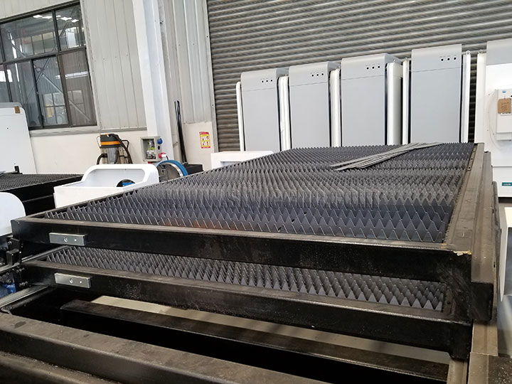 光纖激光切割機的雙切割工作臺