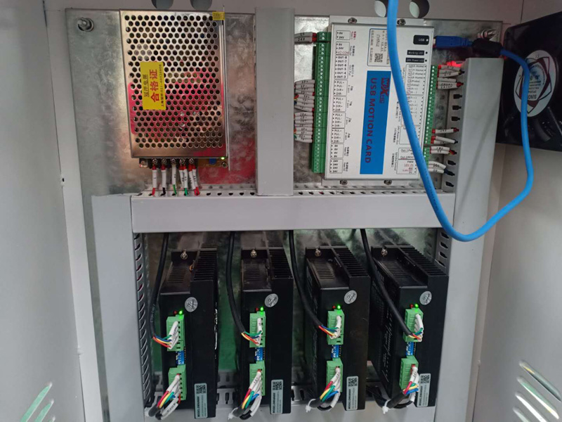 出售自動數控金屬銑床