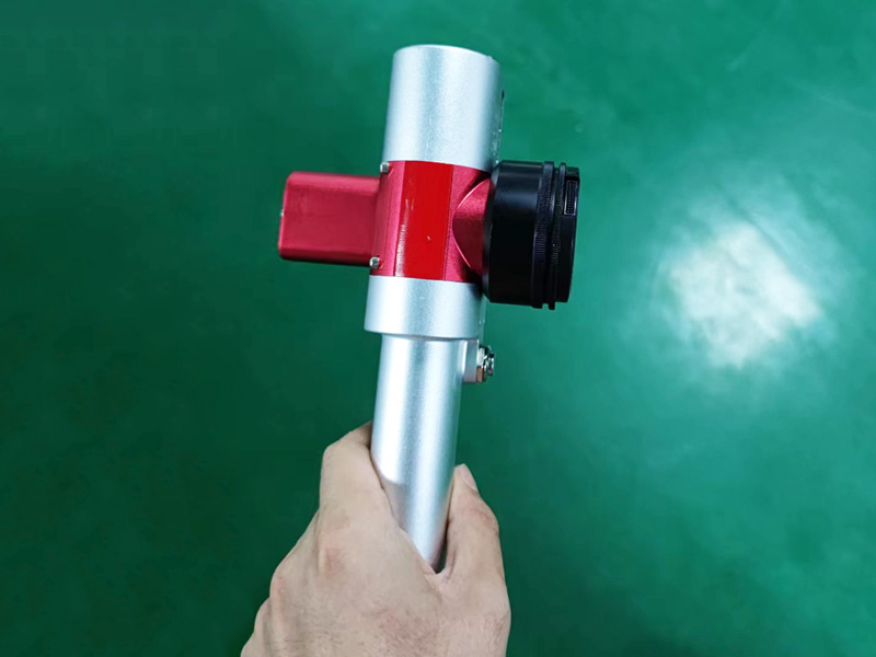 實惠價格 100W 背包式激光清洗機(jī)出售 實惠價格 100W 背包式激光清洗機(jī)出售