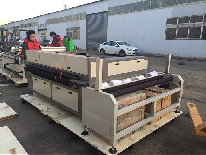 自動送料布料激光切割機