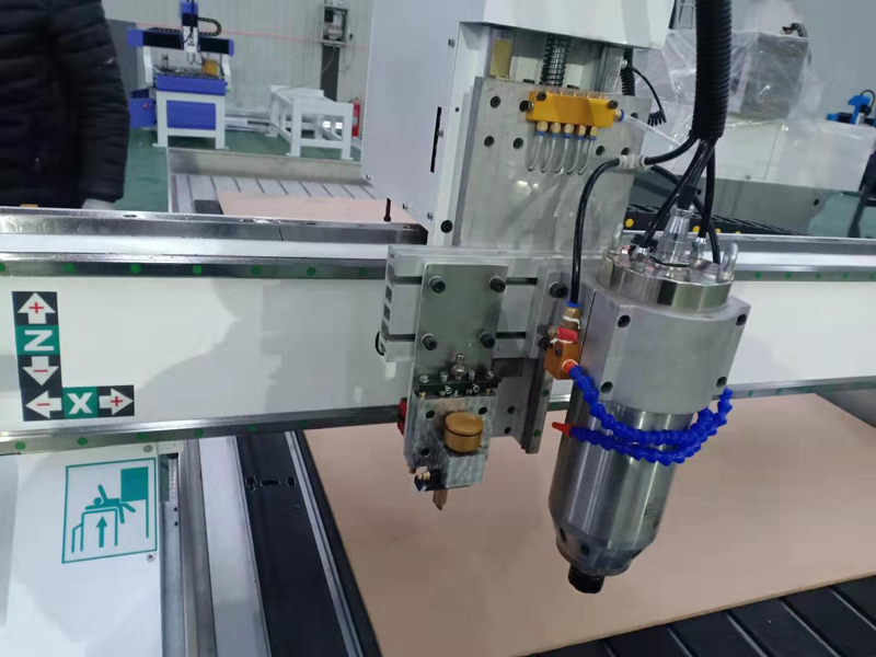 適用于玻璃、木材、金屬和石材的數控雕刻機主軸 適用于玻璃、木材、金屬和石材的數控雕刻機主軸