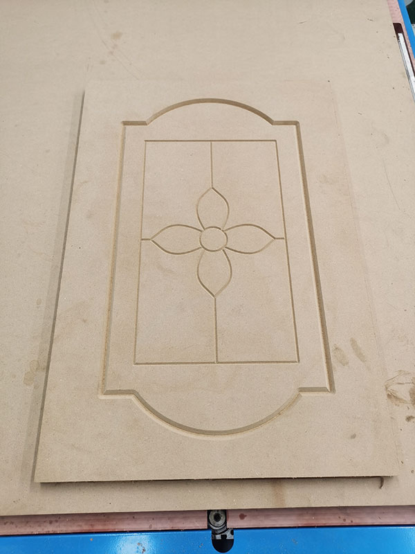 適用于木門項目的自動換刀數(shù)控雕刻機(jī) 適用于木門項目的自動換刀數(shù)控雕刻機(jī)