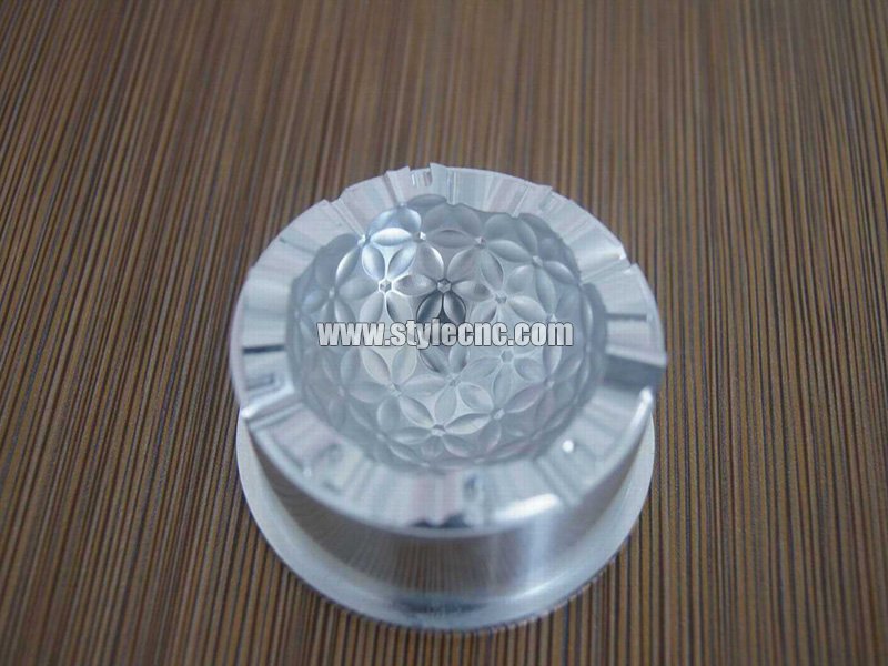 用于高爾夫模具制造的小型五軸數(shù)控機(jī)床