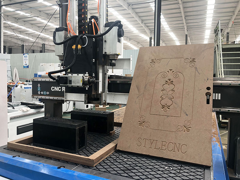 工業 4x8 用于木門制造項目的數控雕刻機