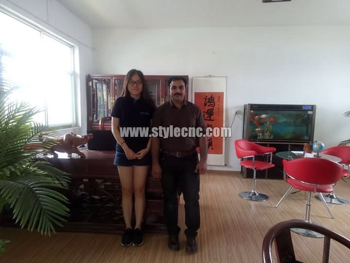 數(shù)控雕刻機(jī)制造商