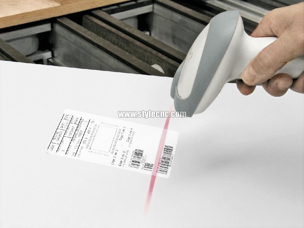 全智能數控雕刻機的自動條形碼標記