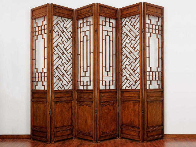 用于木制屏風(fēng)鏤空雕刻項(xiàng)目的數(shù)控木工雕刻機(jī)