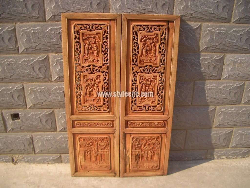 用于木門(mén)生產(chǎn)項(xiàng)目的自動(dòng)換刀數(shù)控雕刻機(jī)