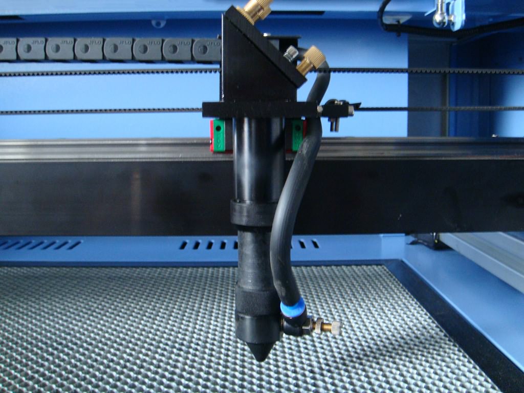 操作激光雕刻機時你應(yīng)該知道的9個技巧