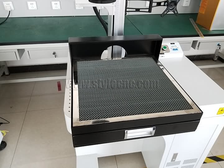 椰子激光打標(biāo)機蜂窩臺
