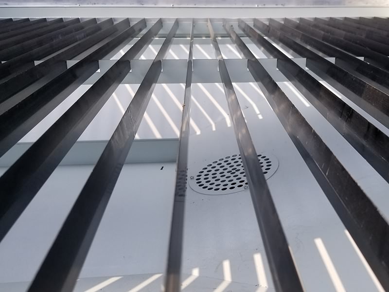 300w激光切割機(jī)刀臺