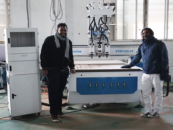 英國數控雕刻機，帶 3 個主軸