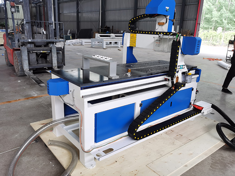 適合家庭使用的帶換刀裝置的小型臺式數(shù)控雕刻機 適合家庭使用的帶換刀裝置的小型臺式數(shù)控雕刻機