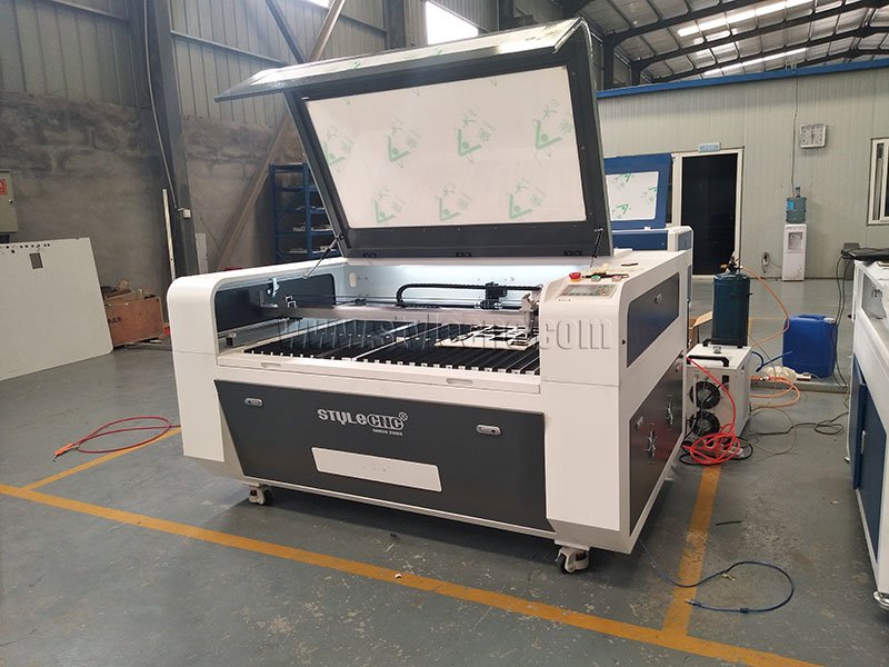 CO2 激光切割機(jī)