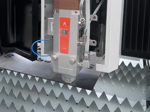 2024年最便宜的光纖激光切割機(jī)，用于切割金屬板