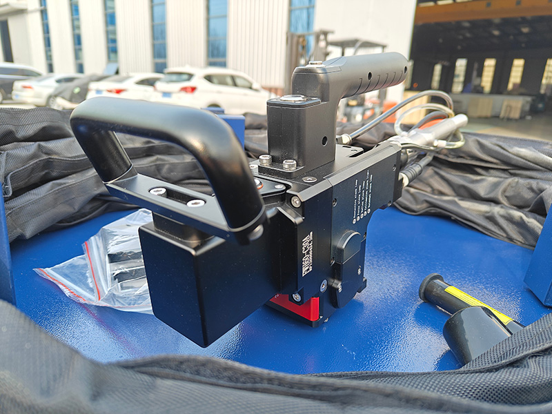 6kw激光清洗槍 6kw激光清洗槍