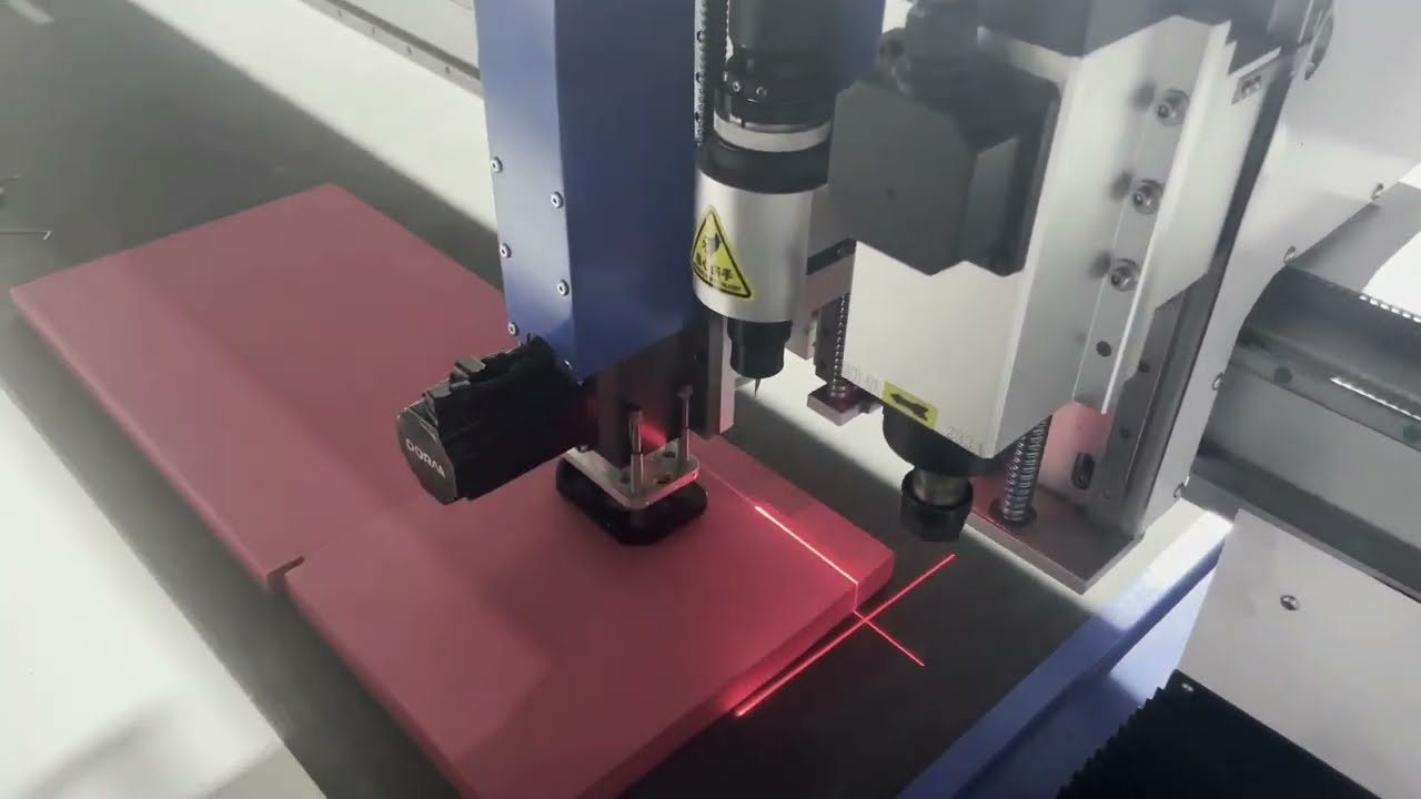 EVA 泡沫托盤振動刀切割機