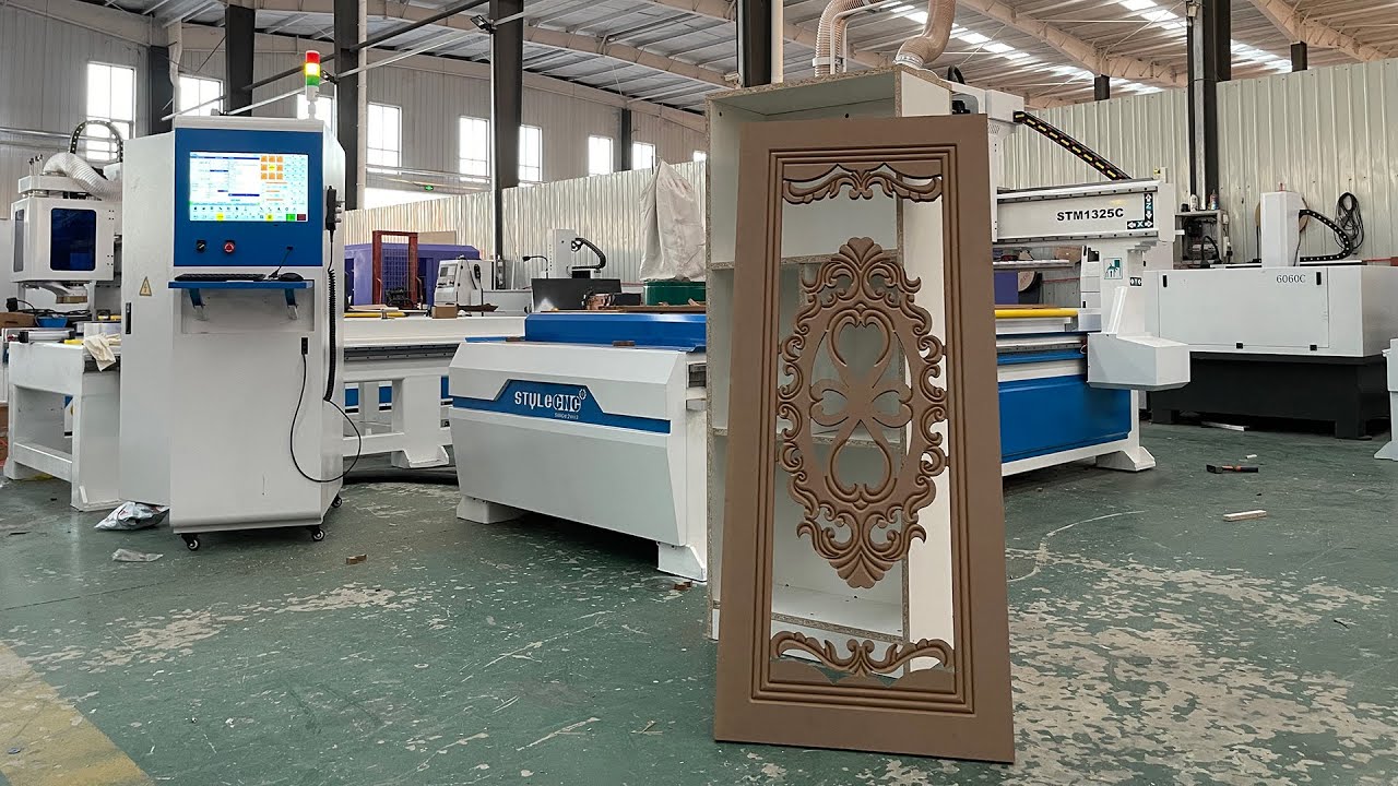 2025全新 4x8 帶換刀裝置的木工數控雕刻機